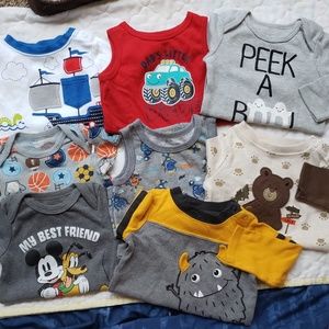 3/$12 ☆ Lot of Baby Onesies Size 6-9 months